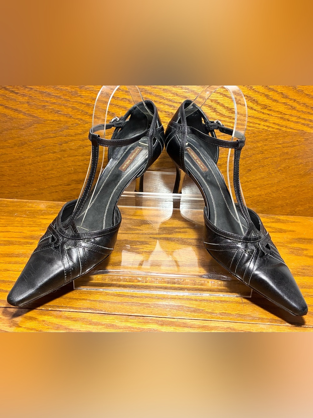Y2K Vintage Antonio Melani T-Strap Pointed Toe Heels Black Leather Pumps Size 9
